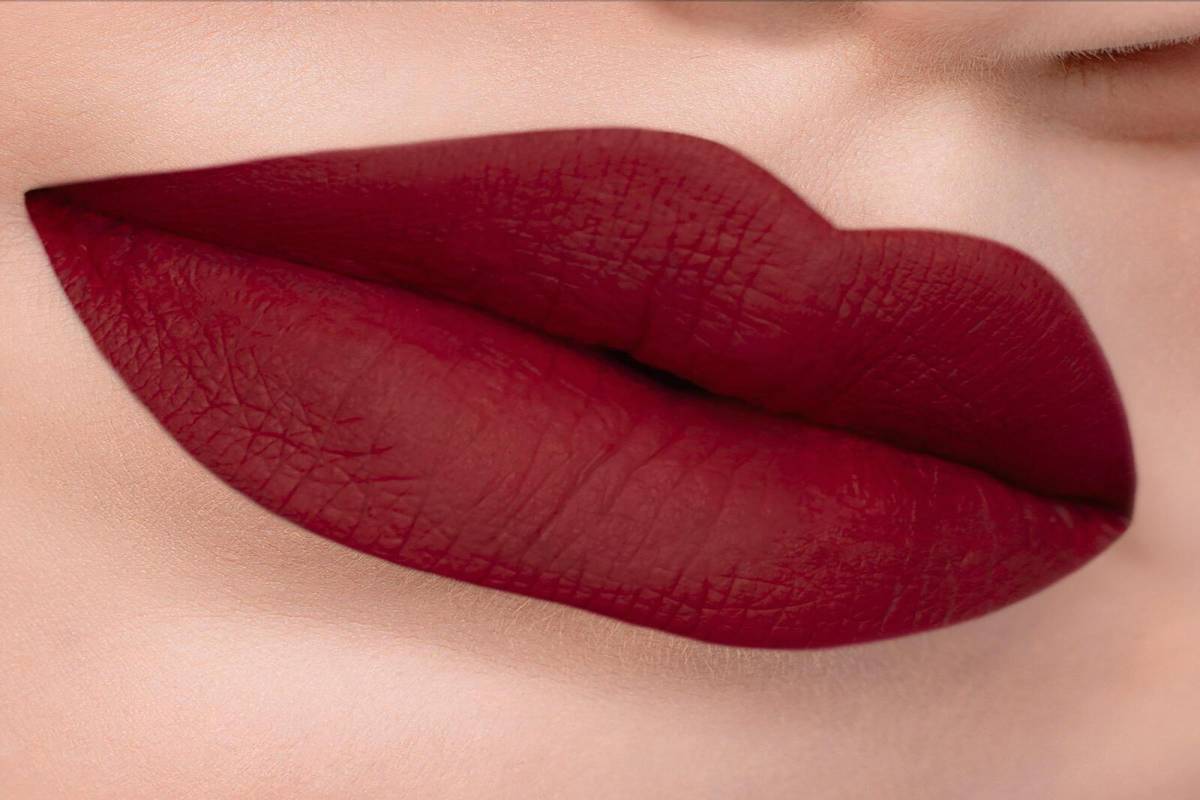  What is Dark Red Lipstick? – Definition, 10 Dark Red Lipsticks