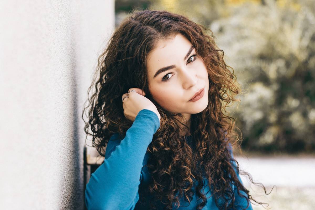 How to Take Care of Curly Hairs? – Definition, Take Care Naturally Curly Hairs