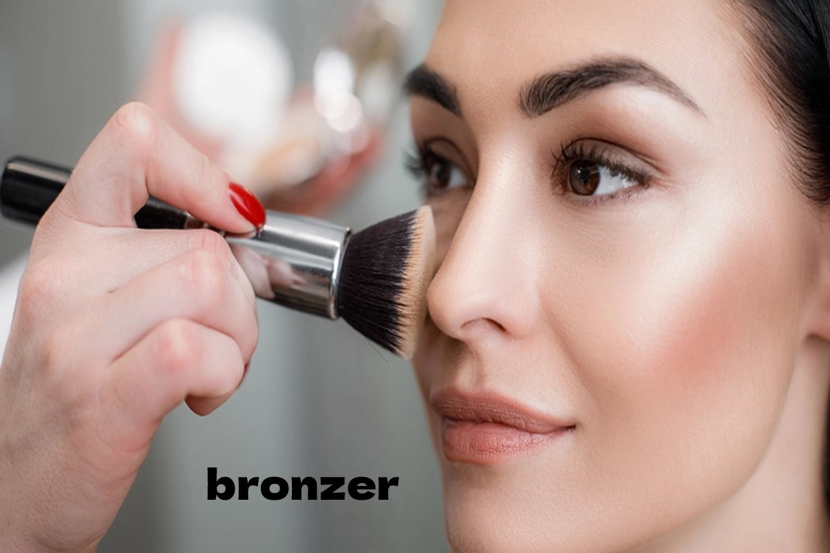  How to Apply Bronzer on Face in Just 60 Seconds? – Definition, Five Steps, and More