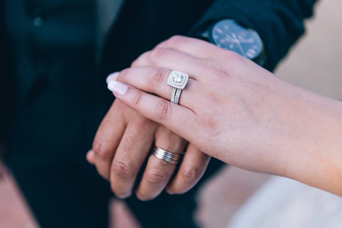  Cost-Effective Diamond Alternatives for Engagement Rings