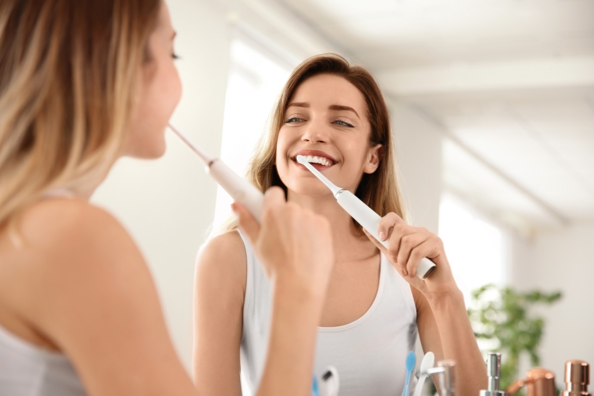  7 Lifestyle Habits To Maintain Healthy Teeth And Gums