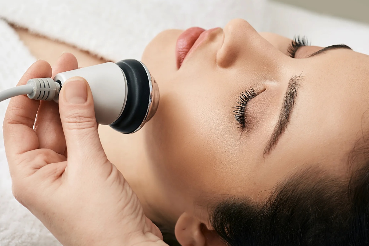 Why Is Radio Frequency Skin Tightening Treatment A Better Option?